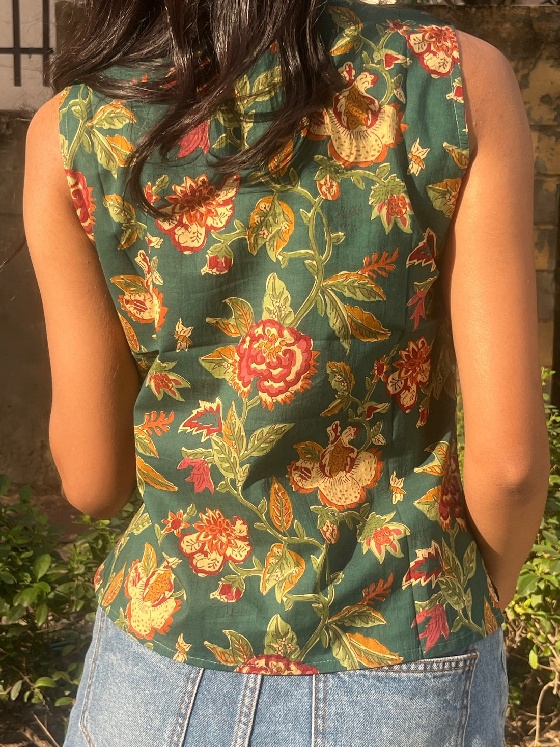 Green Floral Print Sleeveless Cotton Crop Kurti Top for Women (Buy 1 Get 1 Free)