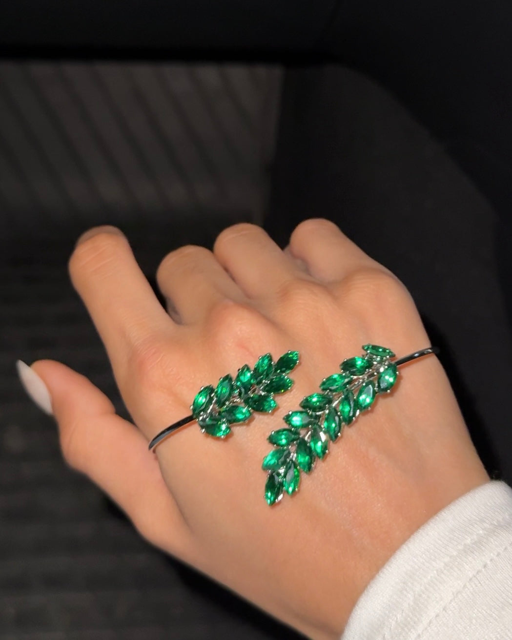 Green Glitters Hand Jewellery