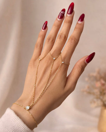 Soft Sparkle Era Hand Chain