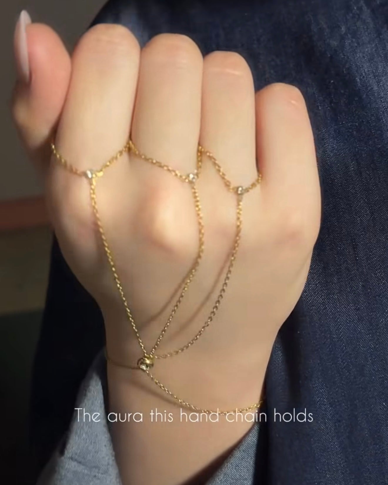 Soft Sparkle Era Hand Chain