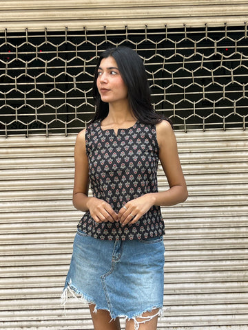 Black Floral Buta Print Sleeveless Cotton Crop Kurti Top for Women (Buy 1 Get 1 Free)