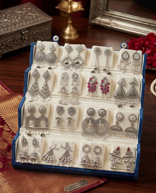 GOLDEN JHUMKA GIFT BOX
