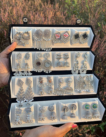 16 PC BLACK & CREAM OXIDISED JHUMKA BOX SET