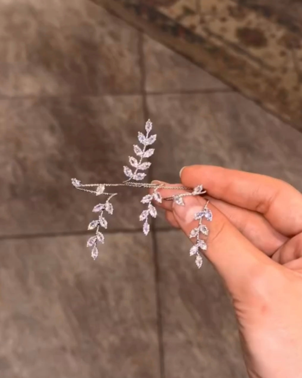 Leafy Luster Luxe Hand Jewellery