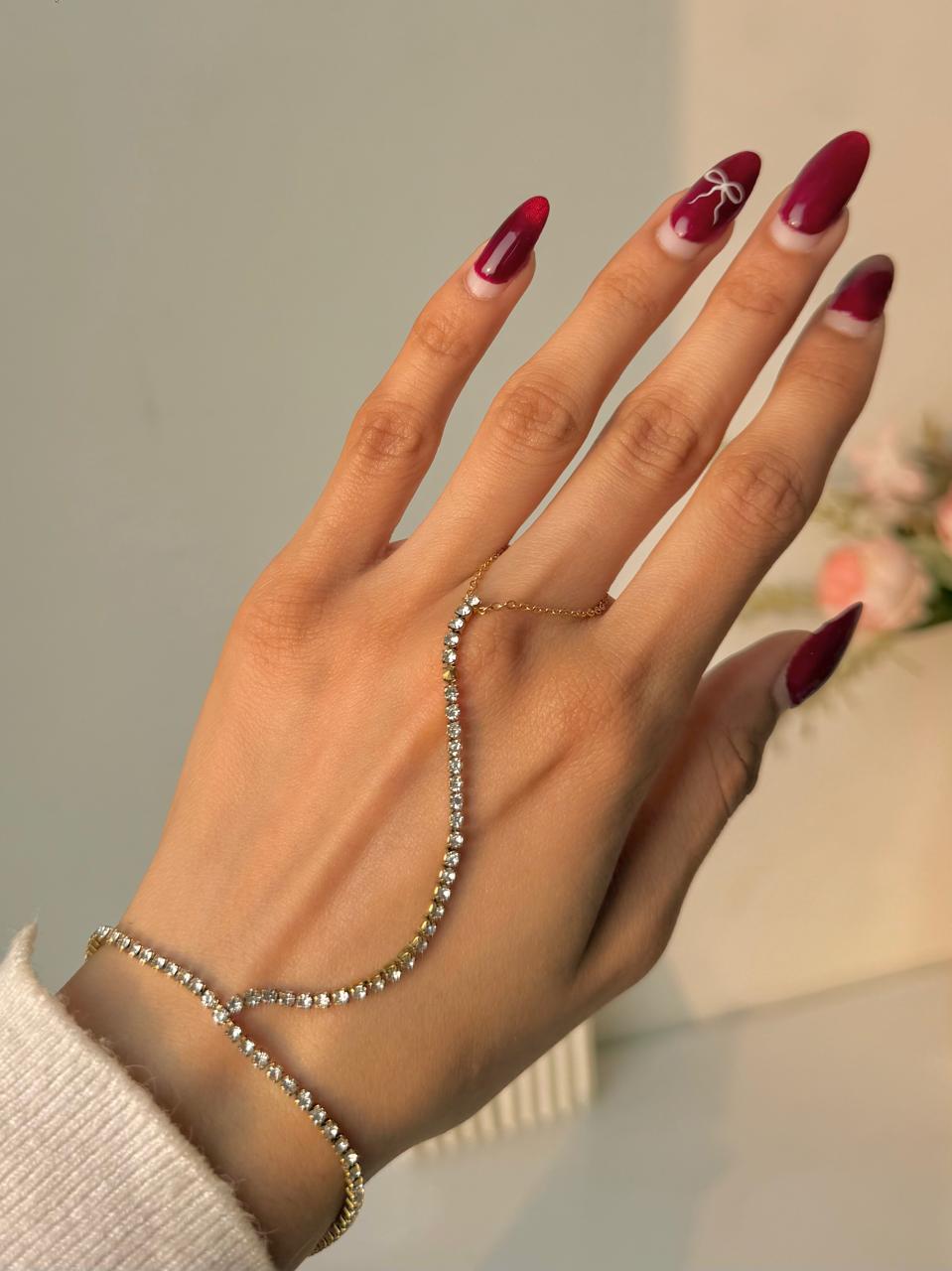 Rhinestone Moment! Hand Chain