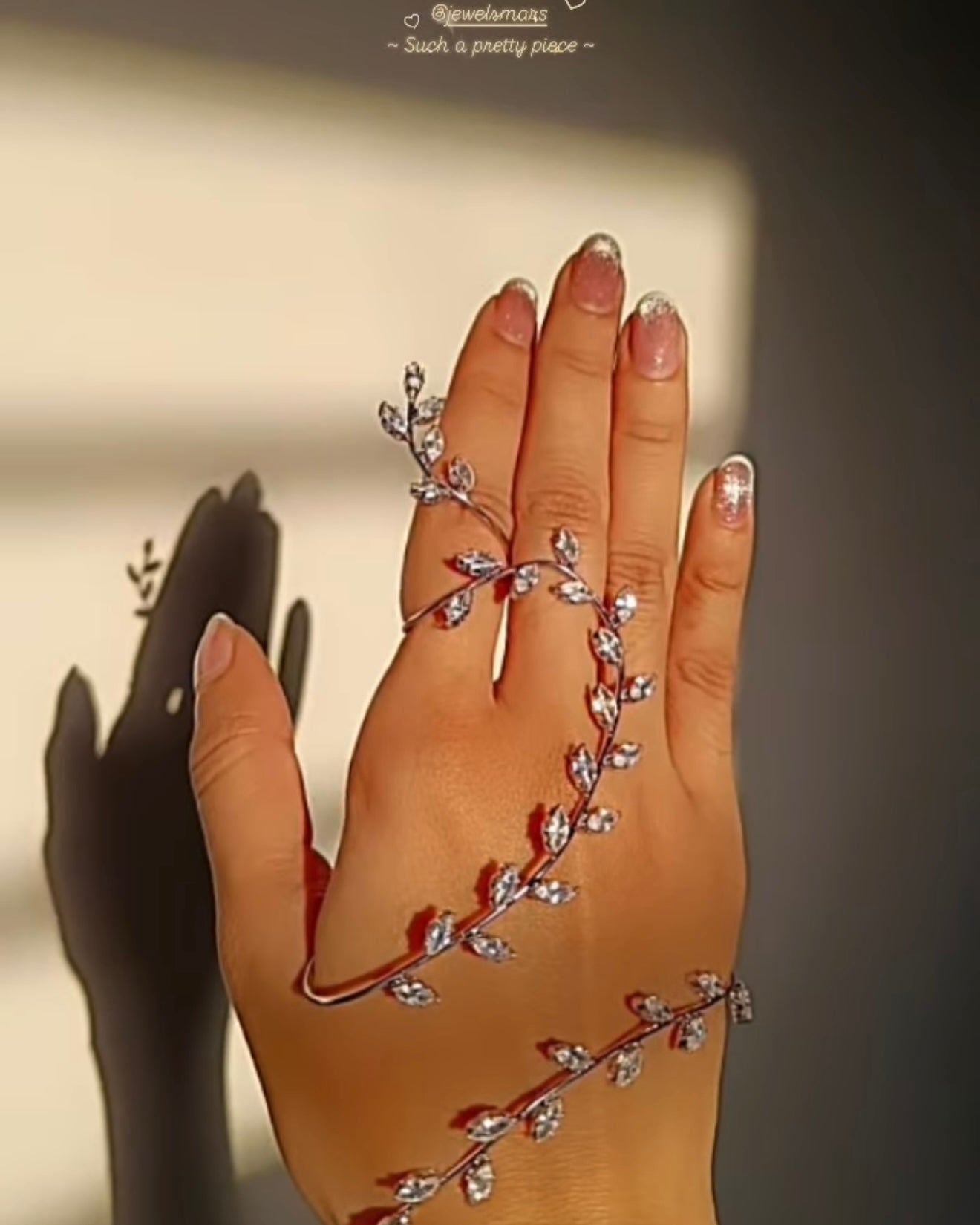 Sabrina Carpenter Core!Hand Jewellery